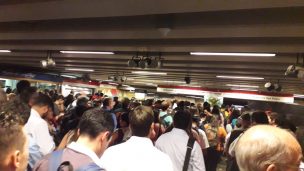 Falla en la línea 1 del Metro provoca retrasos en el servicio