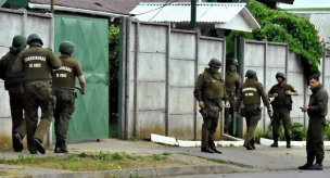 PDI y FF.EE. de Carabineros desalojan Municipalidad de Ercilla