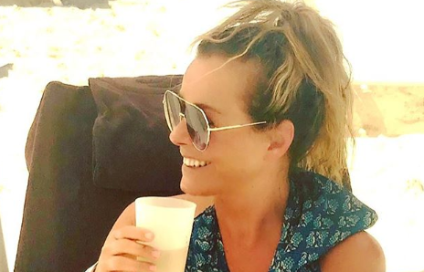 “Hecha bolsa”: Claudia Conserva se junta con Pampita en México