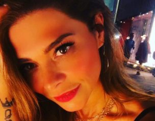 Al puro estilo baywatch, Antonella Ríos luce su nuevo piercing