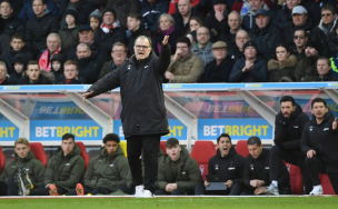 Bielsa y el Leeds pierden y salen de zona de ascenso directo