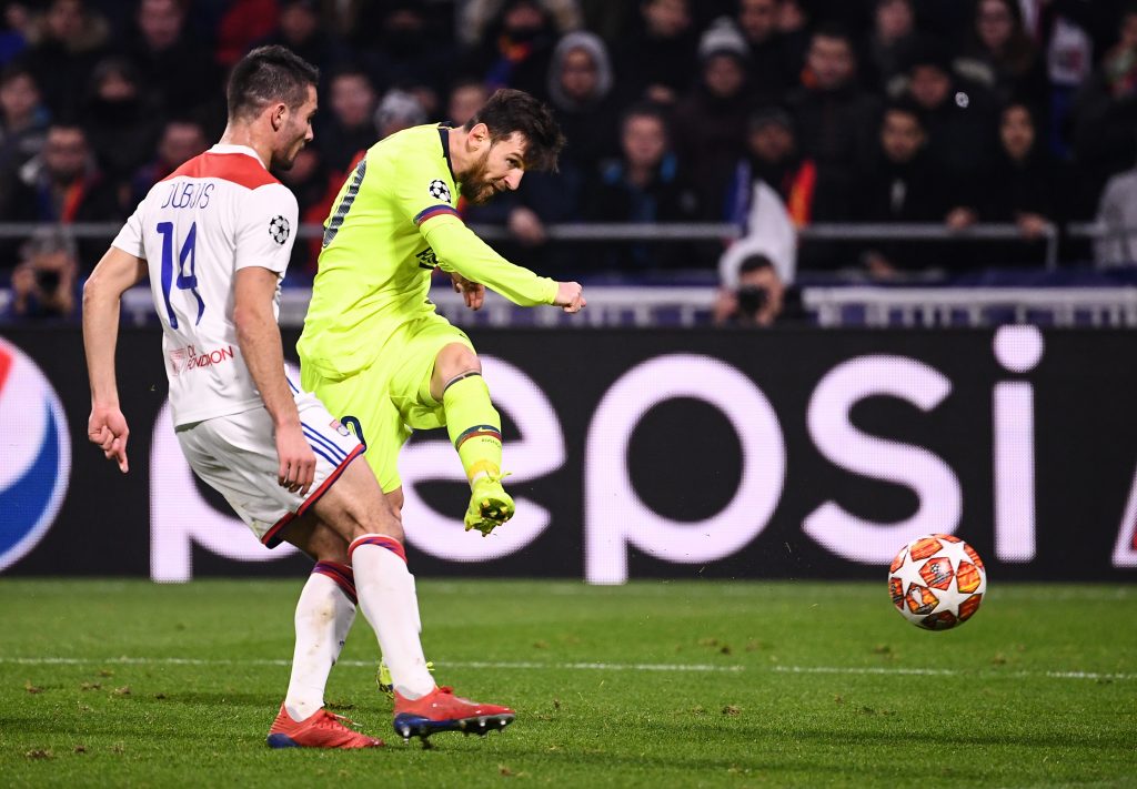 Barcelona empata con el Lyon en un deslucido partido de octavos de final de Champions League