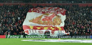 Hincha del Liverpool viaja hasta Alemania para ver el partido frente al Bayern que se disputó en Inglaterra