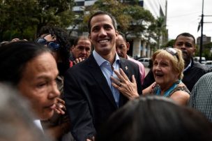 Venezuela: Guaidó parte en caravana rumbo a la frontera con Colombia para recibir ayuda humanitaria