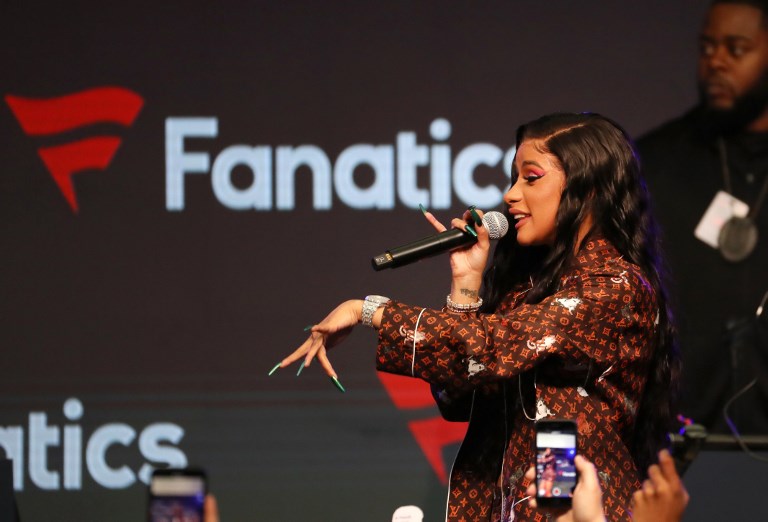 Cardi B busca el Grammy de la mano de J Balvin y Bad Bunny