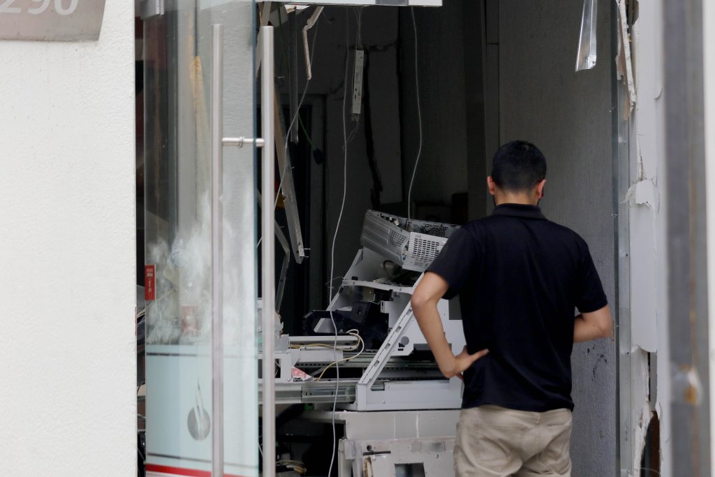 Intento de robo a cajero automático provoca explosión en sucursal bancaria