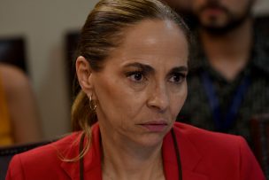 Ministra Plá: Camila Gallardo merece 