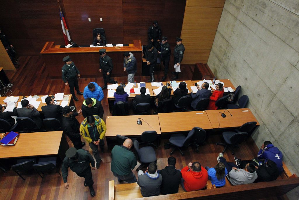 Piden más de 30 años de cárcel para excarabineros que hacían “quitadas” de droga