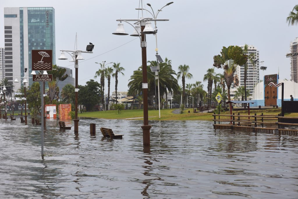 La Zona Franca de Iquique (Zofri) es evacuada tras fuertes lluvias