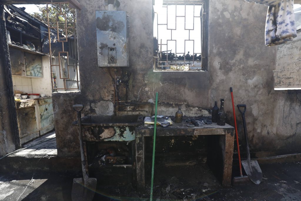 Hombre incendia la casa de su expareja en Viña del Mar