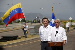 Piñera regresa a Chile y condena quema de ayuda humanitaria en paso fronterizo