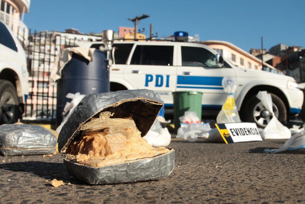 A lo “Breaking Bad”: tres personas detenidas por posesión de metanfetamina