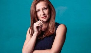 Sigrid Alegría roba corazones con increíble escote y destapada espalda en Gala de Viña 2019