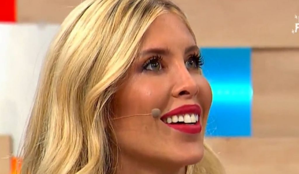 “¿Será normal que no pueda ni respirar?”: Coté López recibió ajustado vestido para su debut en Gala