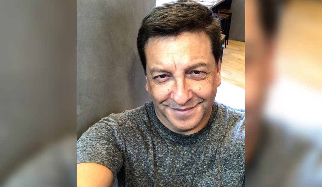 Julio César Rodríguez compartió matutina fotografía y seguidores se horrorizaron: “fotos así no”