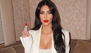 ¿Mostró más de la cuenta? Kim Kardashian se robó las miradas con diminuto y 