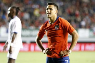 Alexis Sánchez partirá desde el banco en el duelo entre el United y el Liverpool