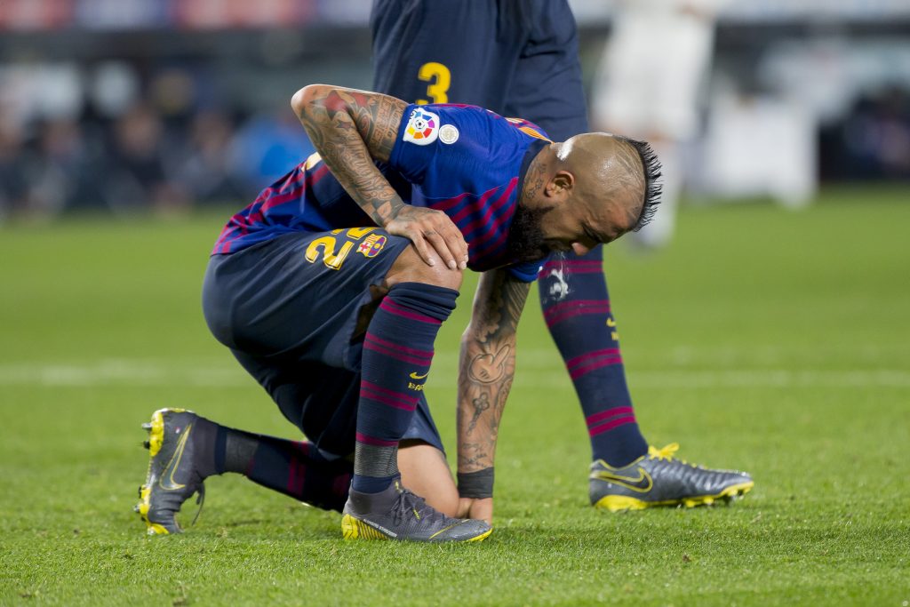 “Bruto, torpe”: Prensa española destruyó a Vidal tras empate del Barcelona