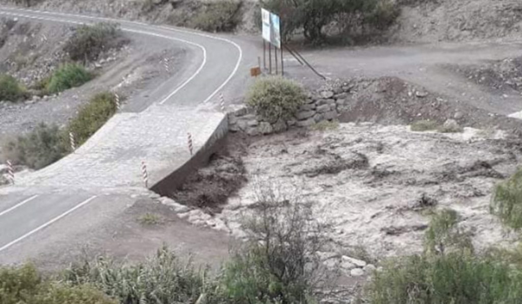 Alerta por riesgo de crecida en Río Tarapacá y se habilita Ruta 5 norte Arica-Iquique