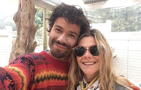 Las románticas vacaciones de Chapu y Monserrat Ballarín en Máncora