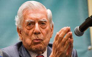 Vargas Llosa pide redoblar presión internacional contra Maduro