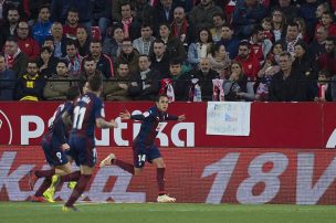 Alavés y Eibar empataron en duelo de chilenos