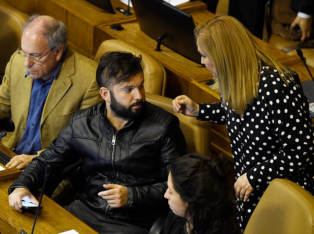 Boric reprochó que Pamela Jiles tratara de “enfermo mental” a Bolsonaro