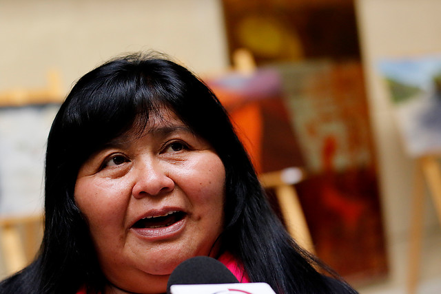 Diputada Nuyado acusó de “racismo” al Ministerio de Educación por no aceptar la exigencia de lengua indígena