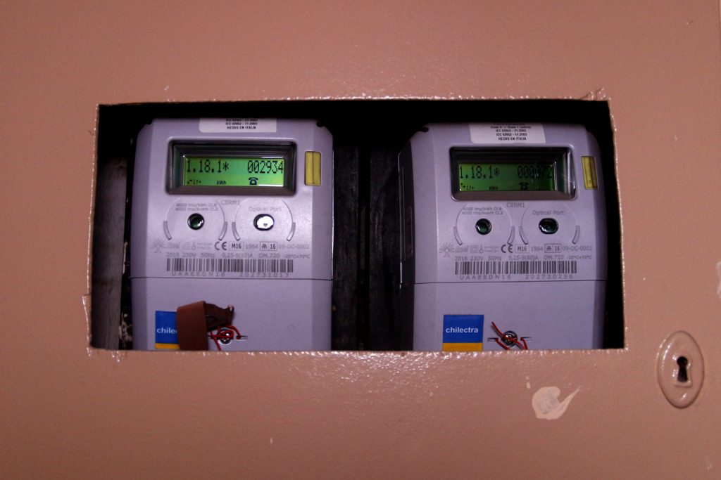 Ingresan proyecto para revertir cobro en instalación de medidores inteligentes