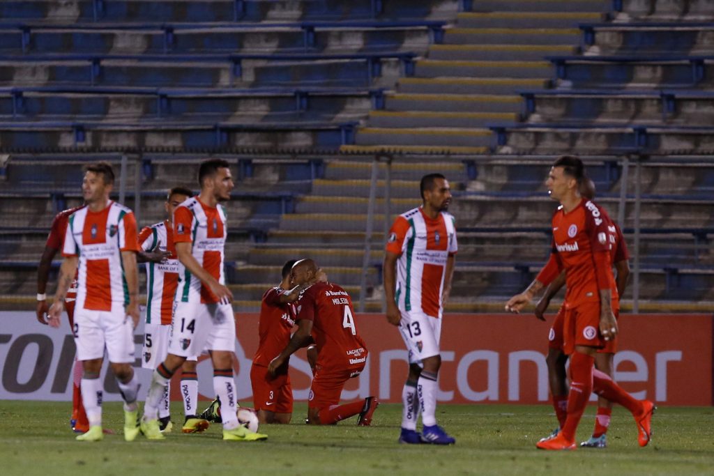 Palestino cae luchando frente a Inter de Porto Alegre en San Carlos de Apoquindo