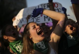 Histórica marcha 8M: Más de 190 mil personas se manifestaron por las calles de Santiago