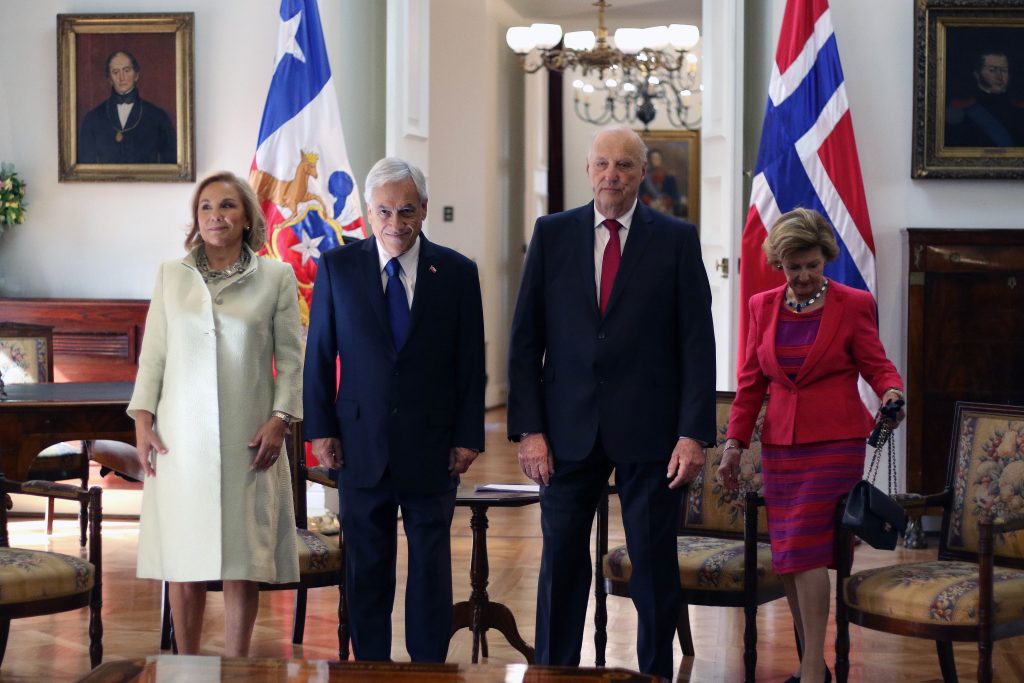Presidente Piñera recibió a los reyes de Noruega en el Palacio de La Moneda