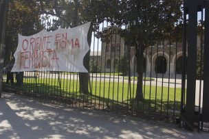 VIDEO | Carabineros desalojó la toma de Campus Oriente y detiene a 57 personas