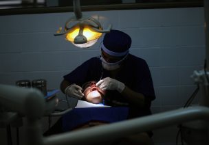 8 de cada 10 chilenos tienen miedo de ir al dentista