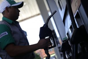 Precios de las bencinas subirán este jueves tras 19 semanas a la baja