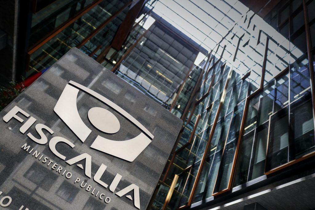 Revocan prisión preventiva de ex fiscal formalizada por falsificar pruebas