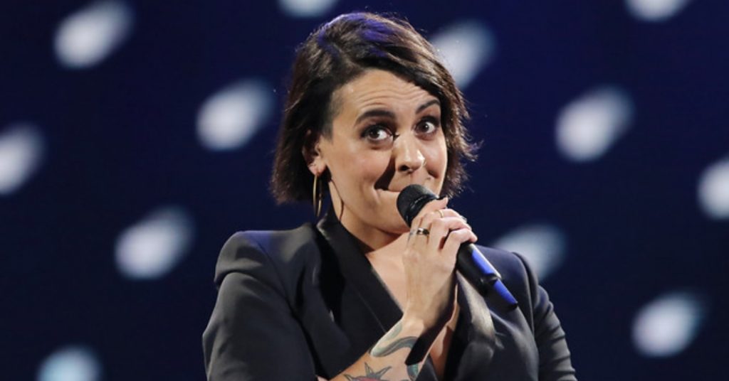 Su fracaso en Viña no la detiene: Jani Dueñas realizará nuevo show junto a su colega Paloma Salas