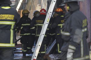 Hombre muere calcinado en incendio que destruyó su vivienda en La Granja