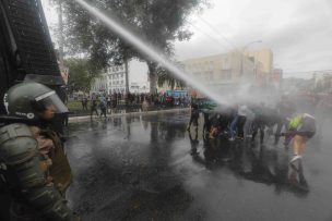 Joven lesionada por carro lanzaaguas: “Ya sea con muletas, seguiré de pie