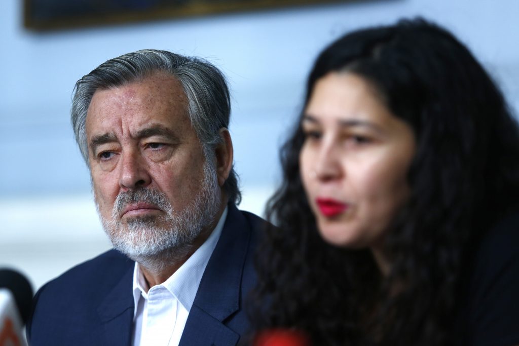 Senador Guillier propone proyecto de ley para “empleo digital digno”
