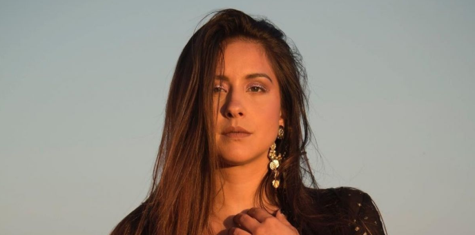 Denisse Rosenthal la rompe con traje de baño heredado de su madre