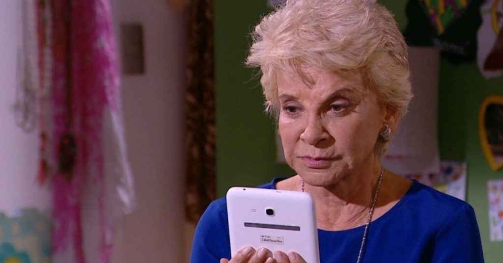 Emotiva escena en “Casa de Muñecos” dejó llorando a televidentes: Nora reflexionó sobre el Alzheimer