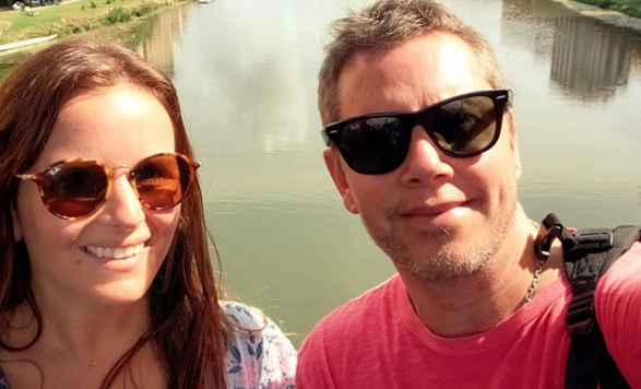 ¿Y dónde está Clara?: Fanáticos de José Miguel Viñuela se preocupan por ausencia de su hija en fotografía familiar