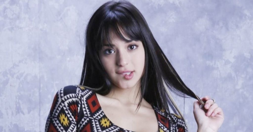Actriz Rocío Toscano de “Verdades Ocultas” posó completamente desnuda en la naturaleza