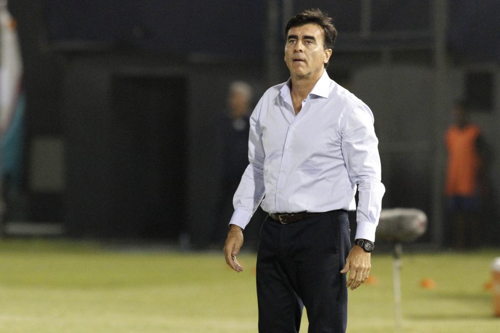 El curioso análisis del DT de la UC tras goleada en Copa Libertadores:”En el juego fuimos superiores”