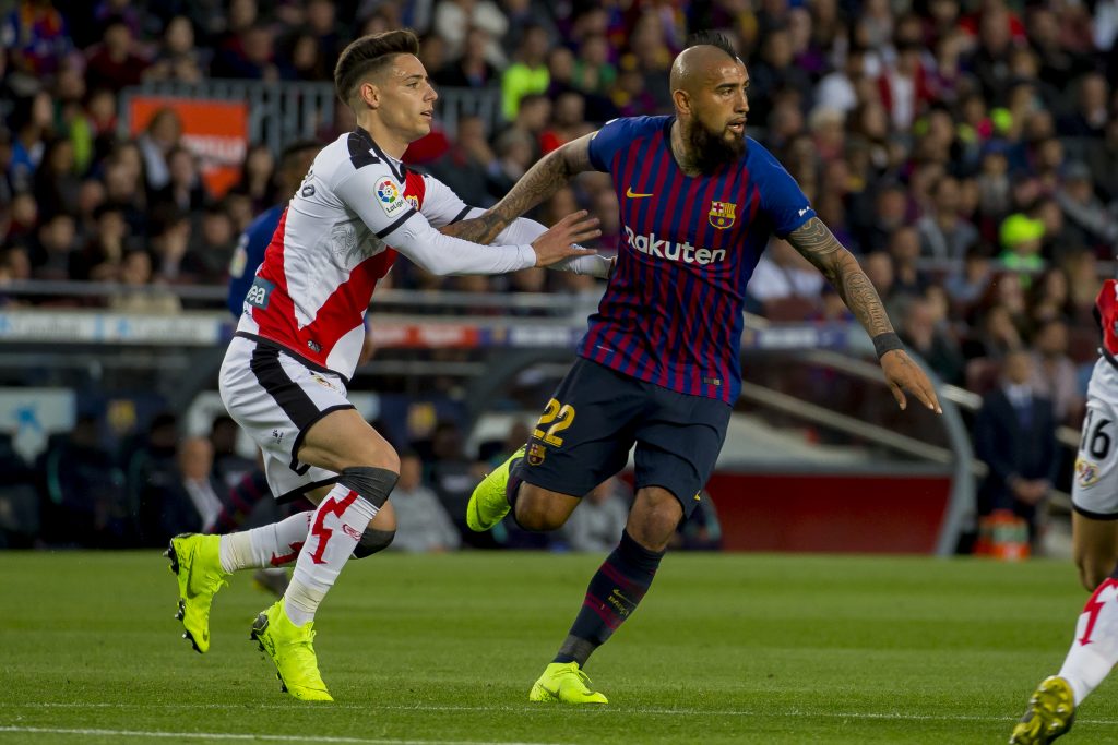 Arturo Vidal comenzará en la banca del partido del Barcelona con el Lyon en Champions League