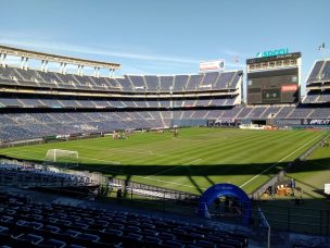 [VIDEO] Así se vive el ambiente en el estadio donde jugará Chile vs México en Estados Unidos