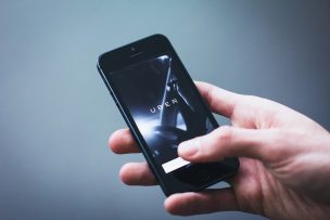 Ley Uber: Comisión de diputados aprueba proyecto que obliga a choferes a tener licencia A1