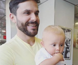 El increíble parecido de hijo de Álvaro Ballero y la mamá del pequeño