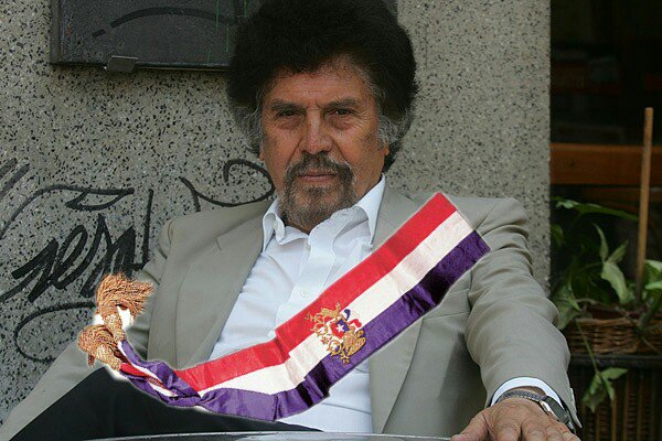 Wikipedia “reconoció” al Compadre Moncho como “Presidente Encargado” de Chile